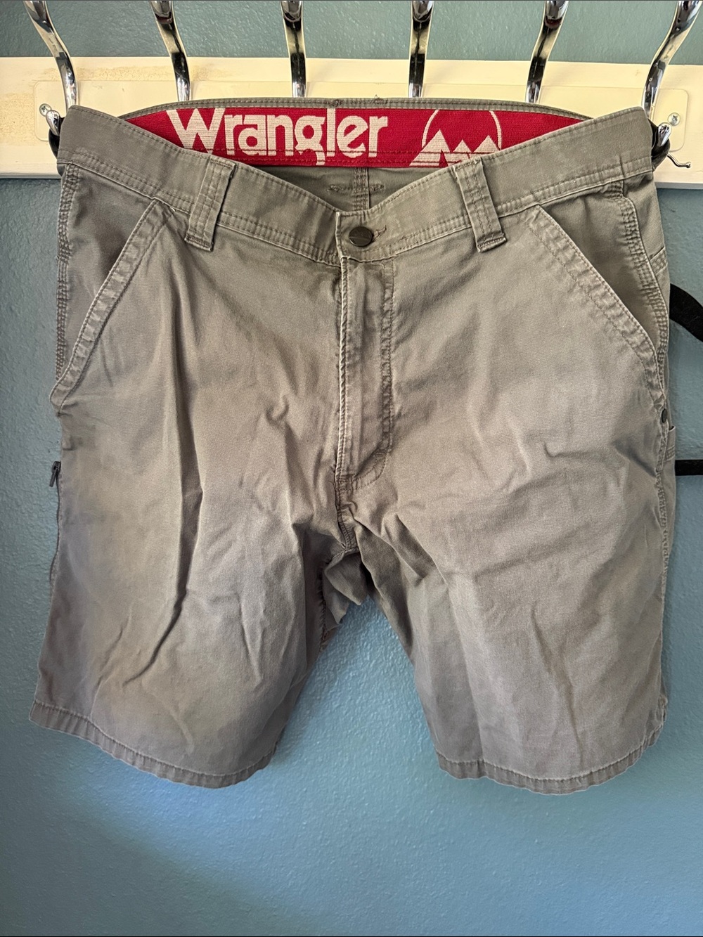 Wrangler Gray Flat Front Men's Shorts